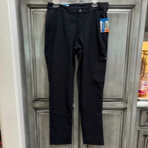 Columbia Women’s Black Cargo Pants